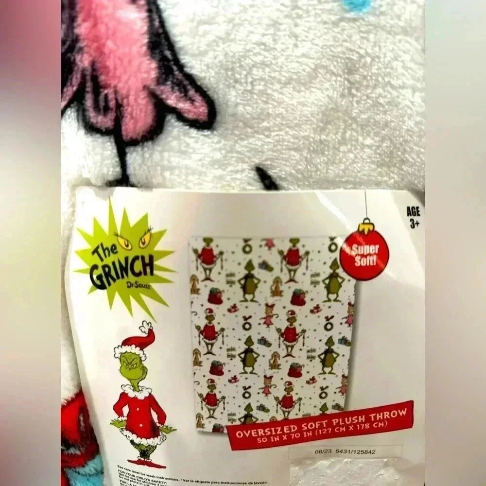 The Grinch ❤️ Cindy Lou Christmas Plush Blanket